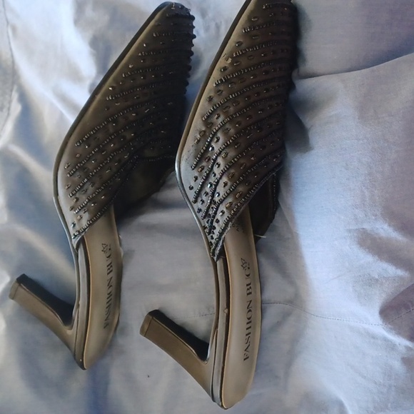 Fashion Bug Vintage Black beaded backless heels - Picture 3 of 7